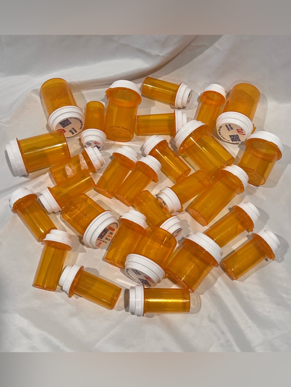 Lot of 30 Empty Amber RX Pill Bottles Storage Containers With Caps Craftcore